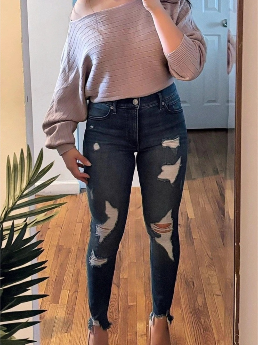 Express Distressed Skinny Jeans Waist 4 Black